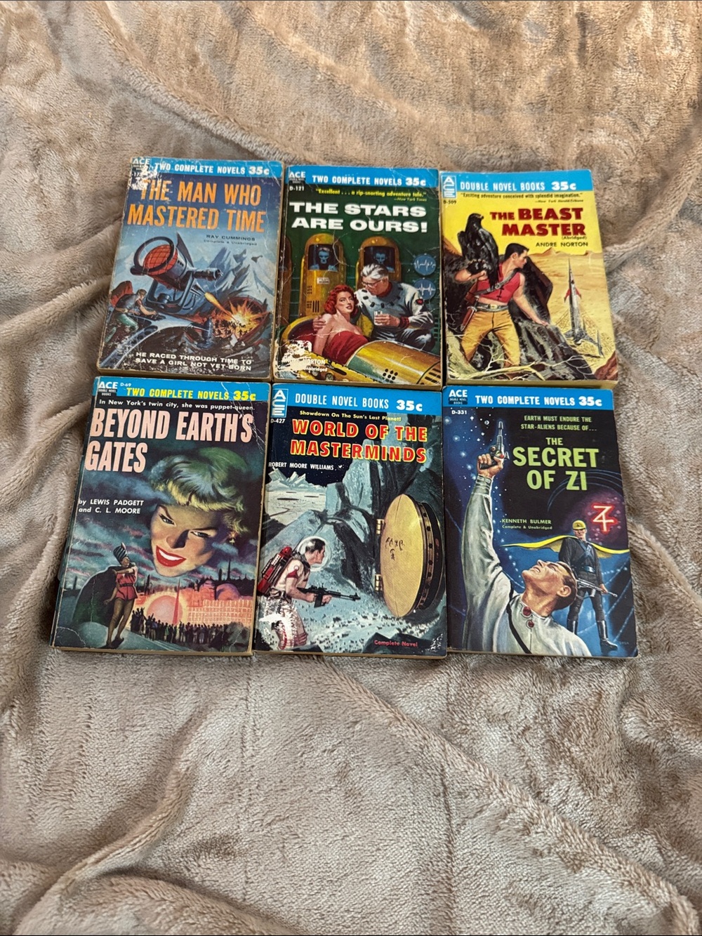 Vintage Sci‑Fi Paperback Book Lot - Assorted Covers (two sided)12 books